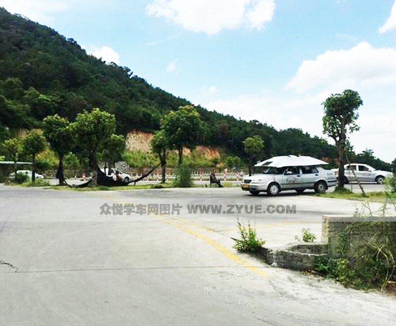 福州市邦盛駕校場地練習(xí)