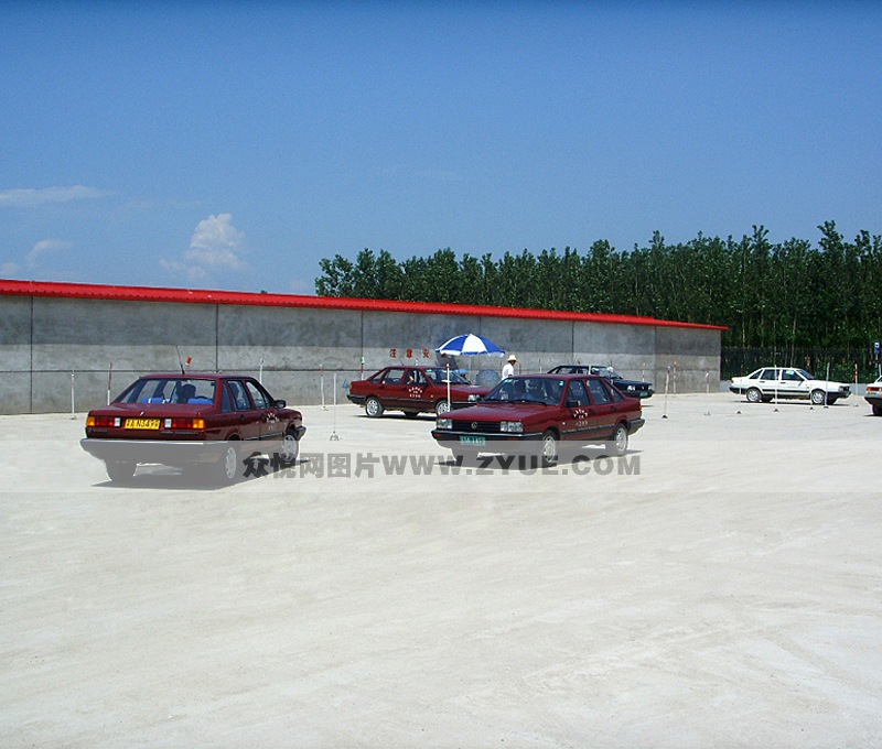通聯(lián)駕校教練車(chē)