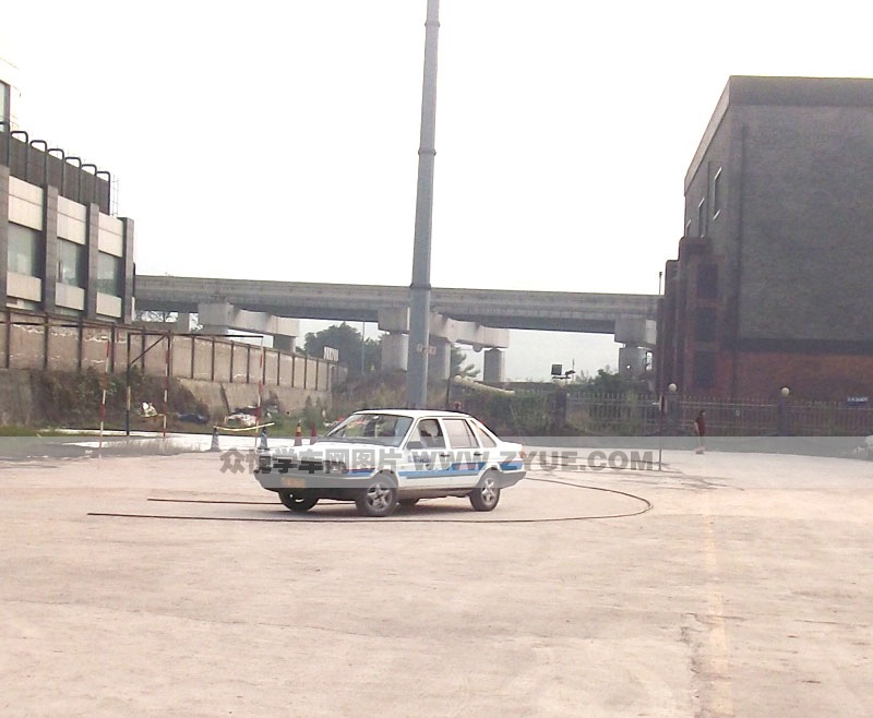 長(zhǎng)匯駕校S路學(xué)車場(chǎng)地