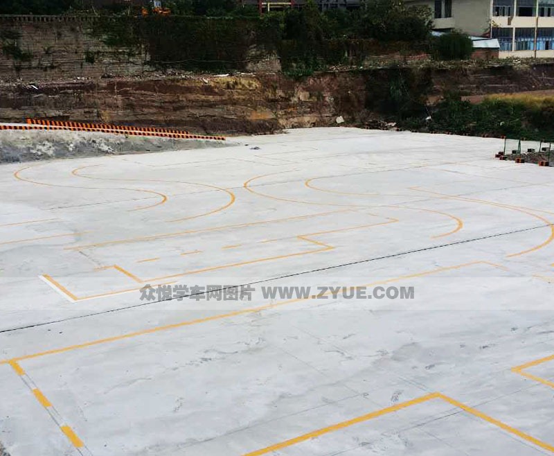 福凱駕?；嘏d場(chǎng)地4