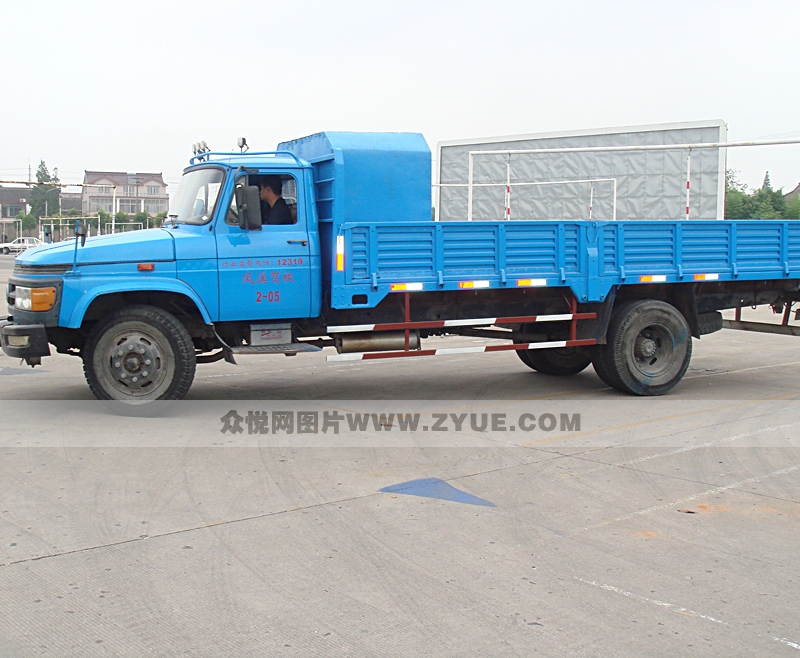 上海鳳溪基地皮卡車(chē) 側(cè)身