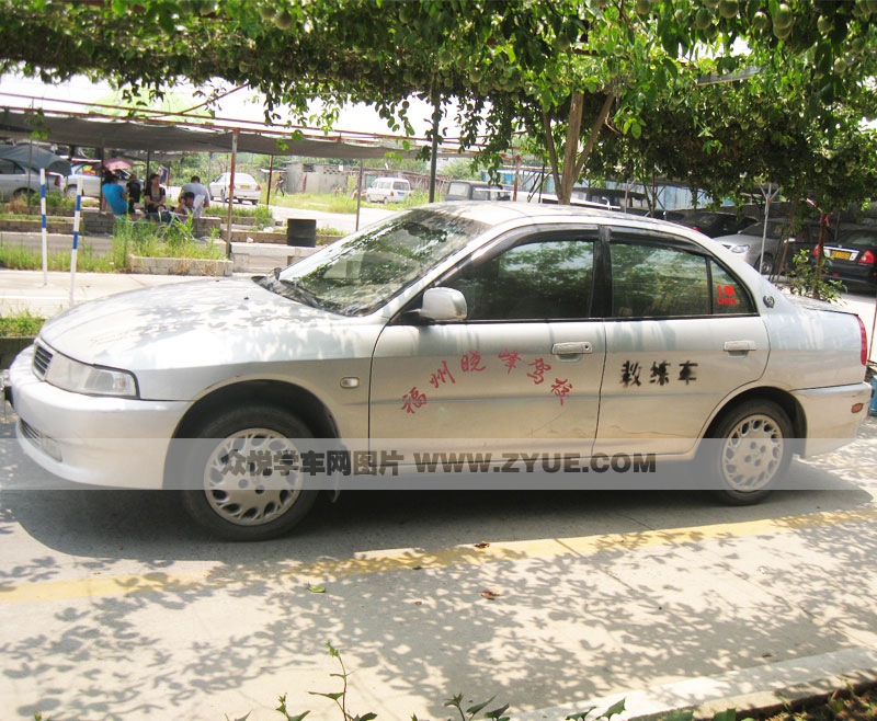 曉峰駕校訓(xùn)練車(chē)型