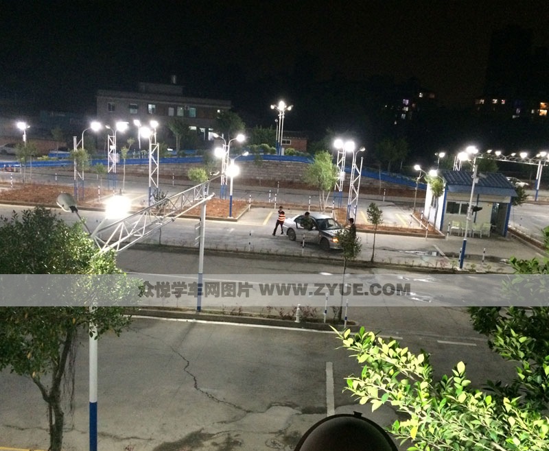宇杰駕校夜訓(xùn)場地2