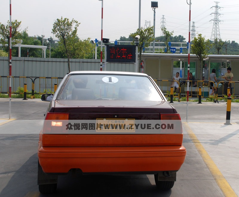 港安駕校教練車3