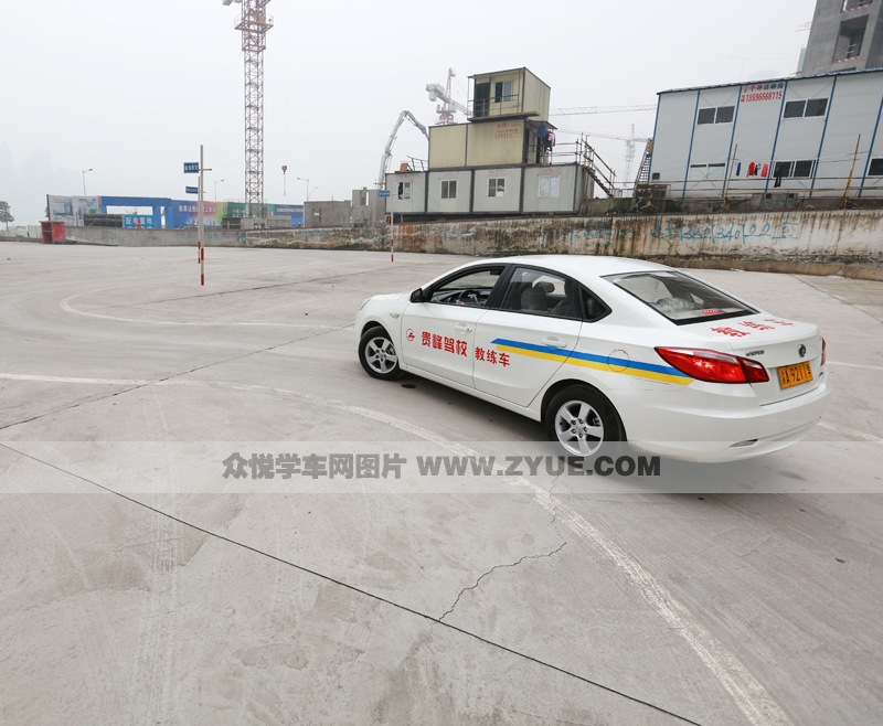 貴峰駕校S路練車場(chǎng)地