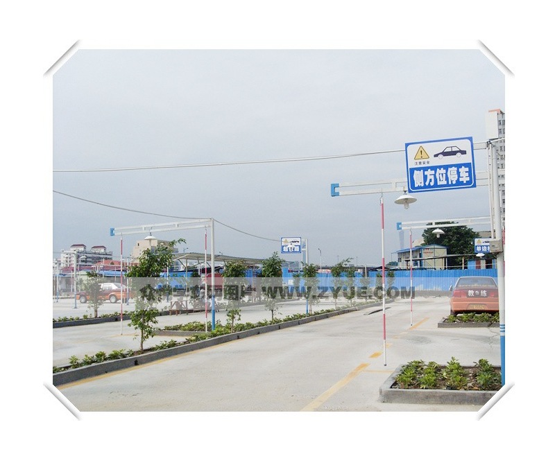 東順駕校側(cè)方位停車場地