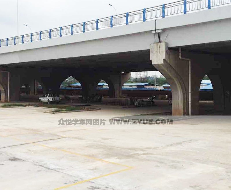 贛州市黃輔駕校訓練場地2