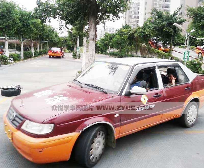 四角圍駕校訓練車型