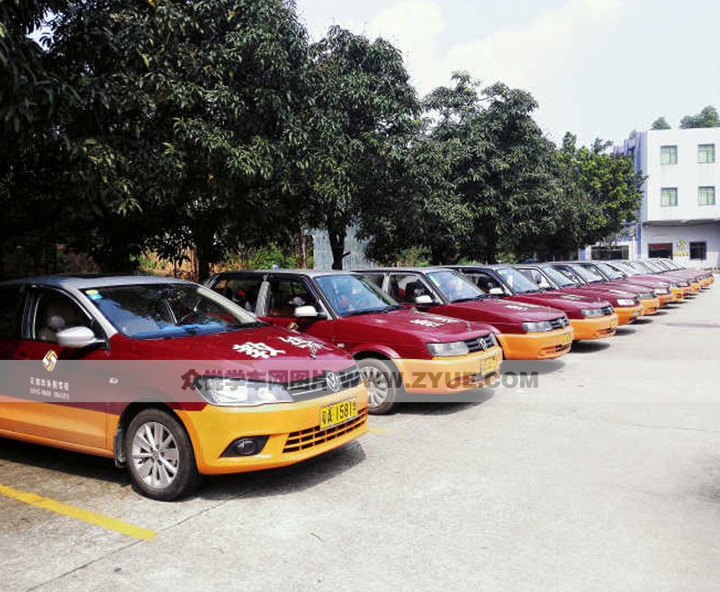 四角圍駕校教練車展示