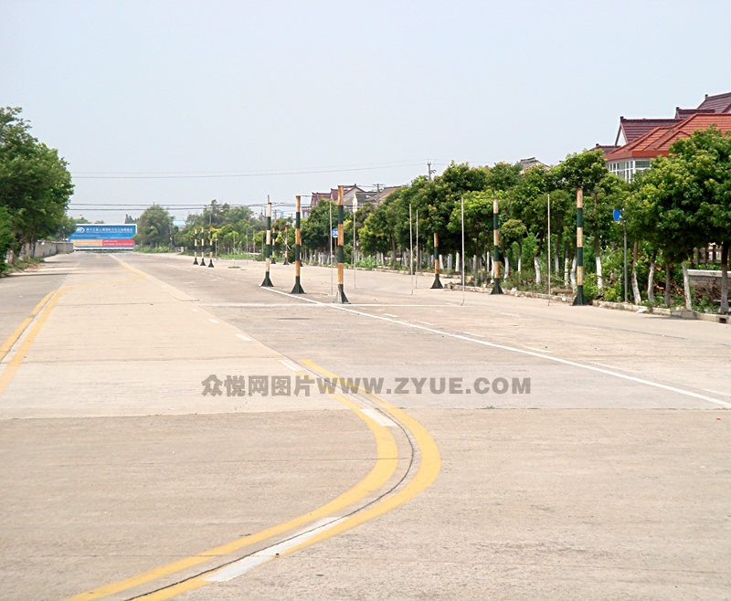合慶駕校限寬門場(chǎng)地