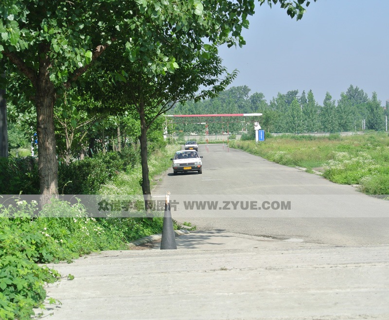 康福德高青羊駕校限速通過限寬門場地