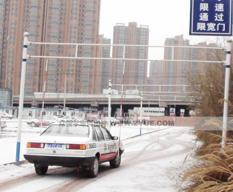 宏光駕校限寬門場(chǎng)地