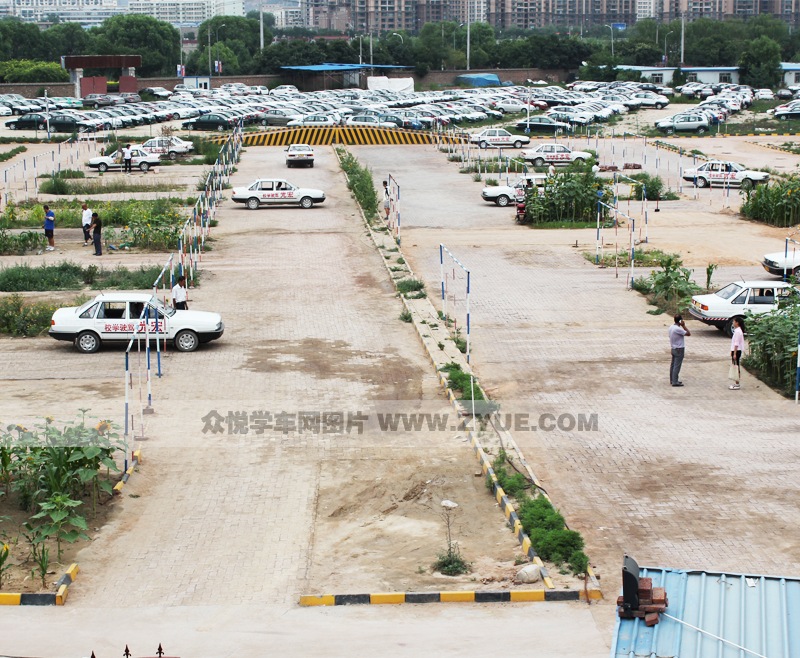 宏光駕校銀灘大橋場(chǎng)地
