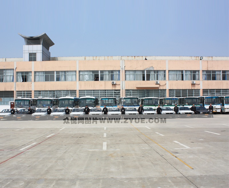 公交駕校教練車隊(duì)