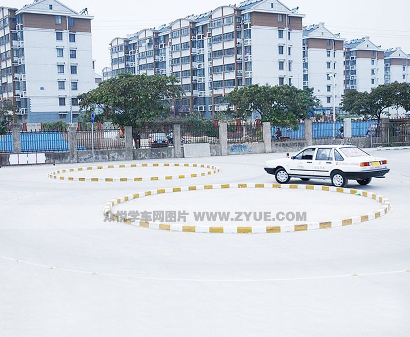 恒通駕校S路學(xué)車場(chǎng)地