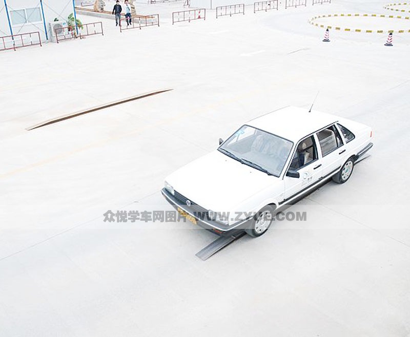恒通駕校教學(xué)用車(chē)