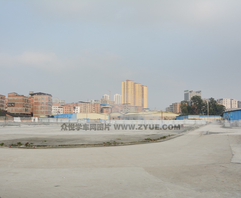 農(nóng)興駕校大型學(xué)車場(chǎng)地