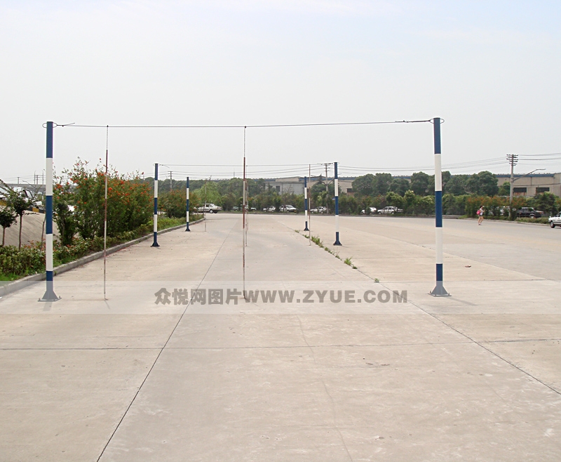 榮臣駕校限寬門場(chǎng)地