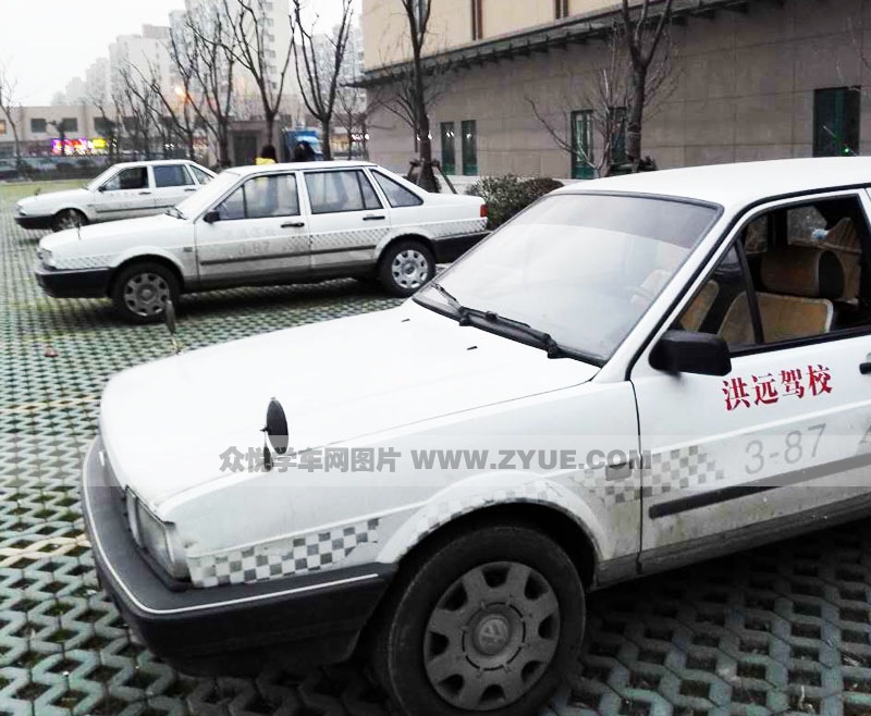 上海洪遠(yuǎn)駕校教練車展示