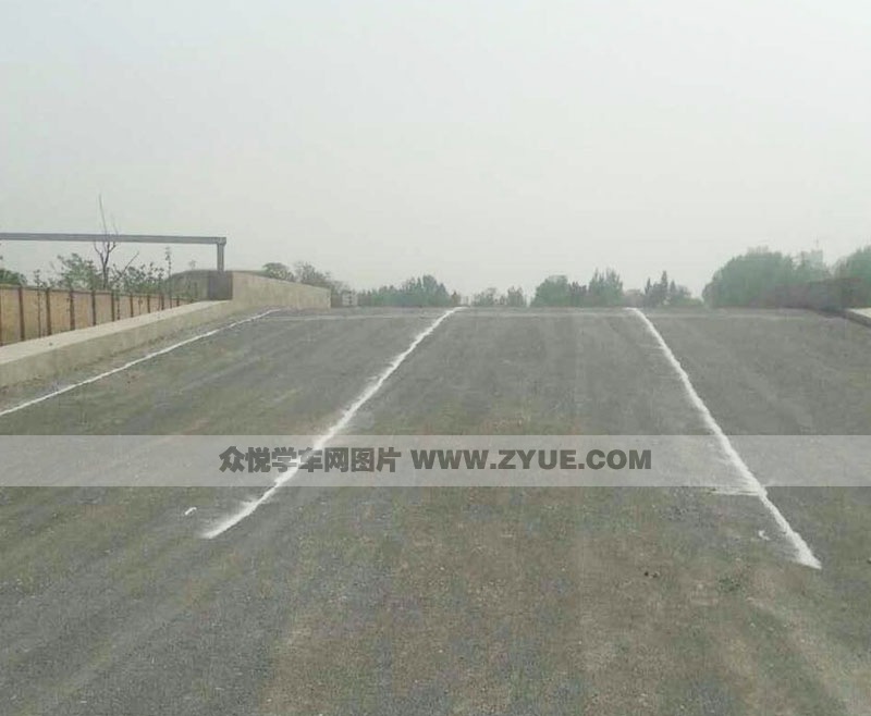 西安渤海駕校上坡路