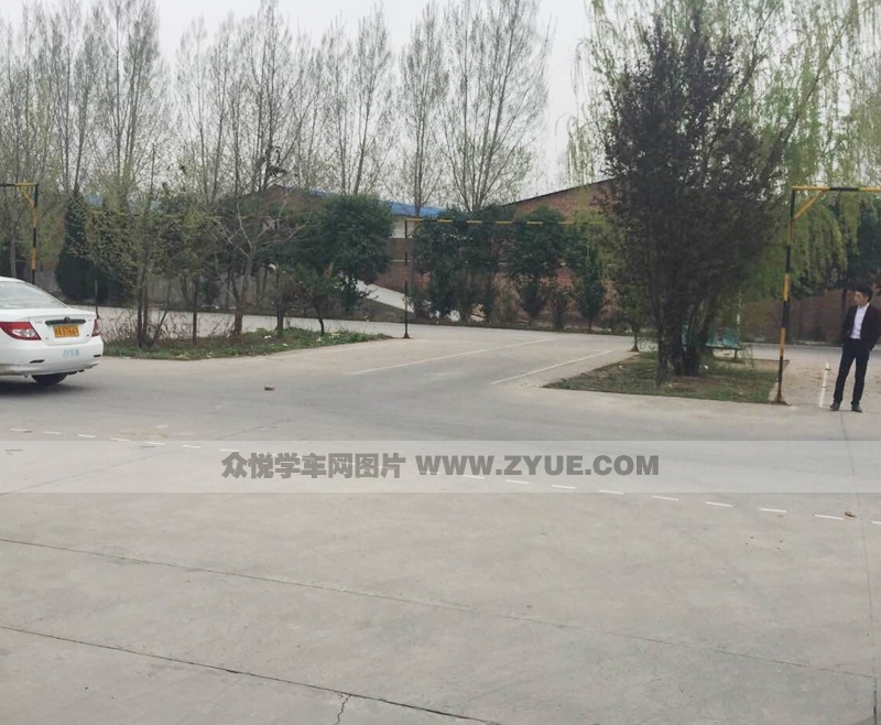 西州駕校倒樁場地