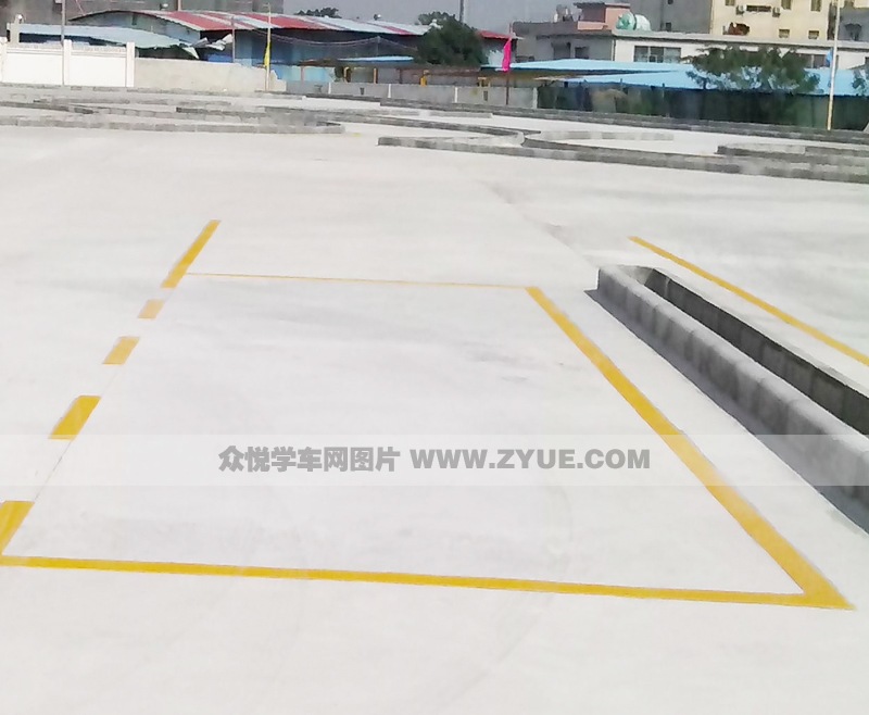 交通駕校場(chǎng)地一角2